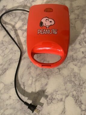 Peanuts Snoopy Red Grilled Cheese Sandwich Maker